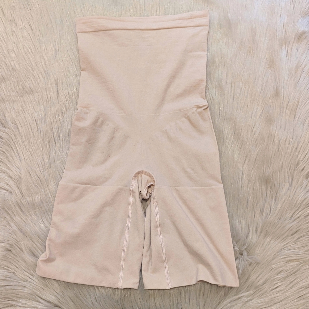 SPANX cream shapers shorts size L